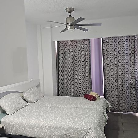 Apartamento Málaga Port Esterno foto