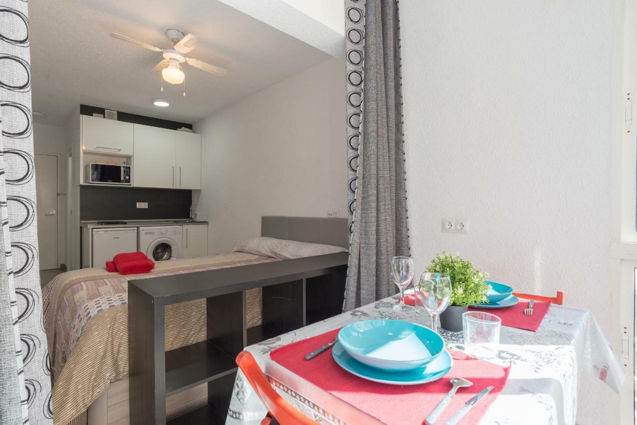 Apartamento Málaga Port Esterno foto